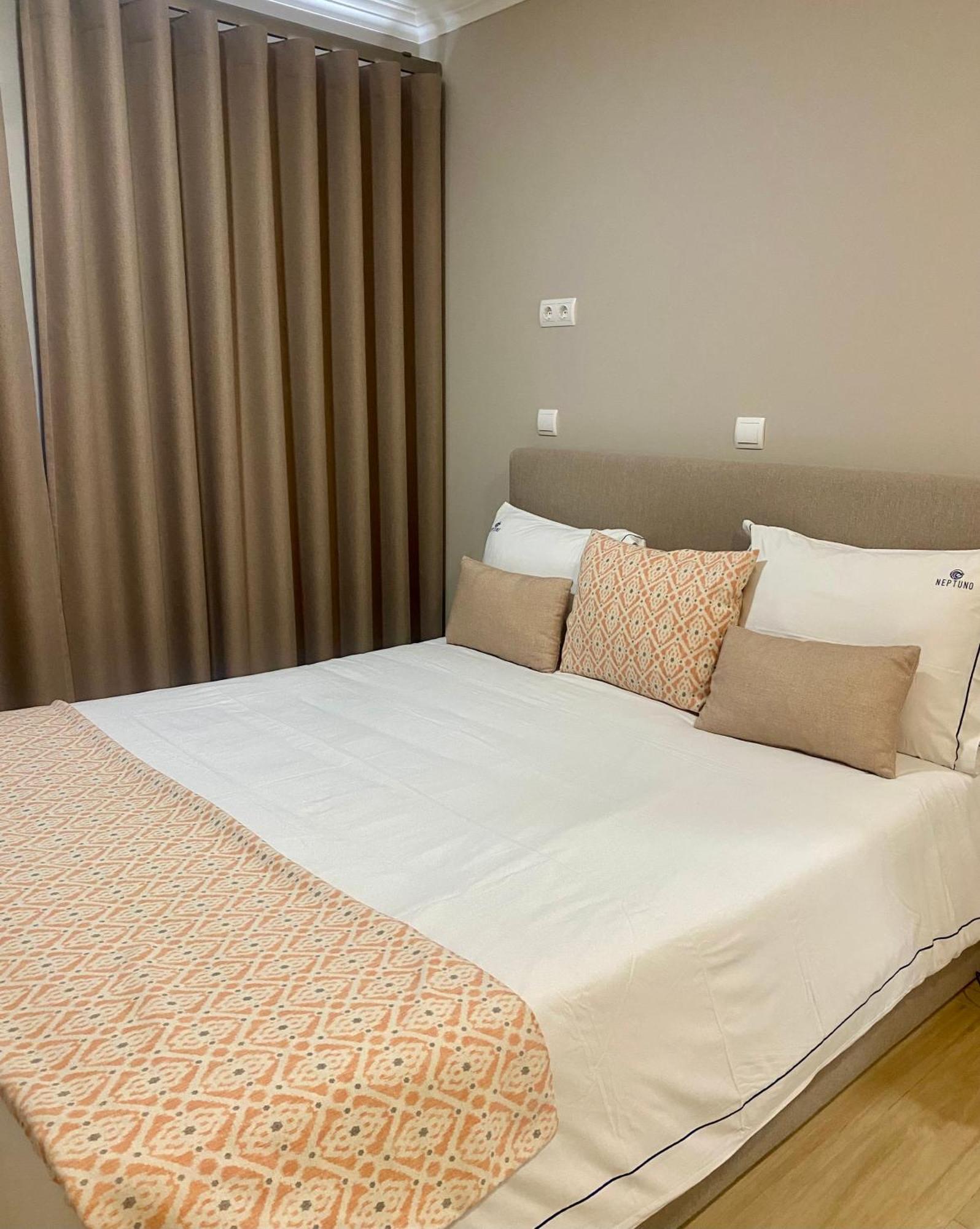 Hotel Neptuno Atouguia Da Baleia Ngoại thất bức ảnh